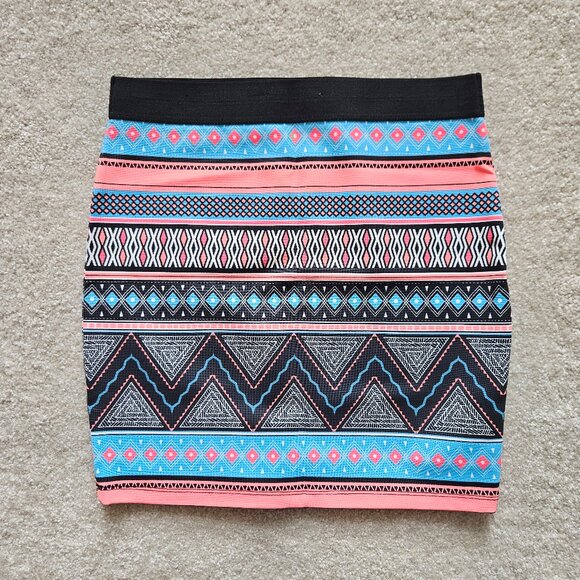 Zara Trafaluc Patterned Mini Skirt Size M - Picture 1 of 3